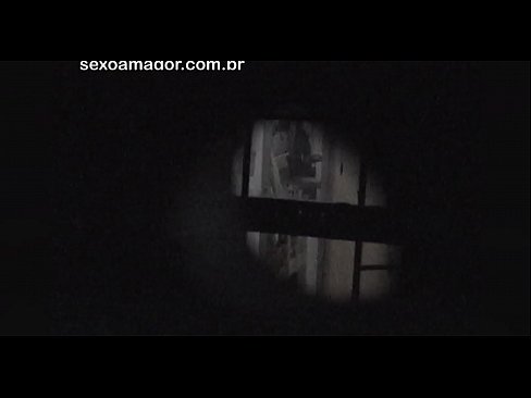❤️ Blondiin saab salaja videolevi naabruskonna voyeuri poolt peidetud õõnsate telliskivide taha peidetud ❌ Koduporno at et.com-pornzog.ru ❌️❤